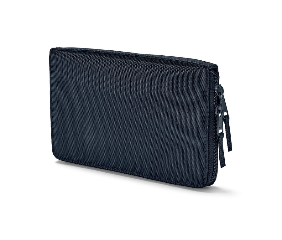 Egy sötétkék irattartó mappa két cipzárral.