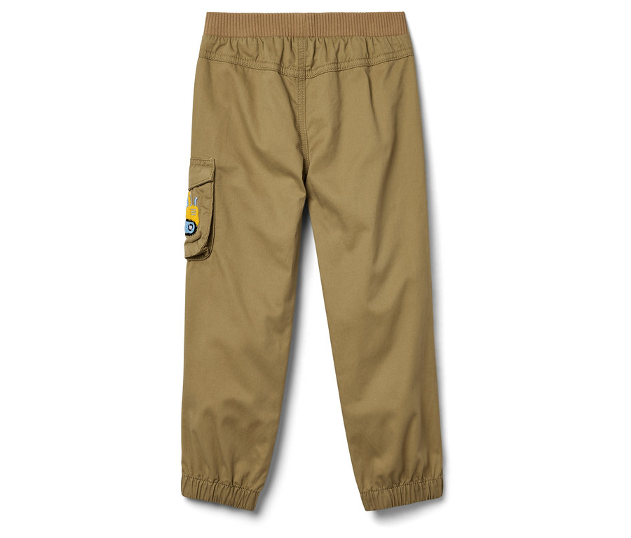 Khaki színű nadrág gumis derékpánttal és felvarrt zsebbel, markológép applikációval.