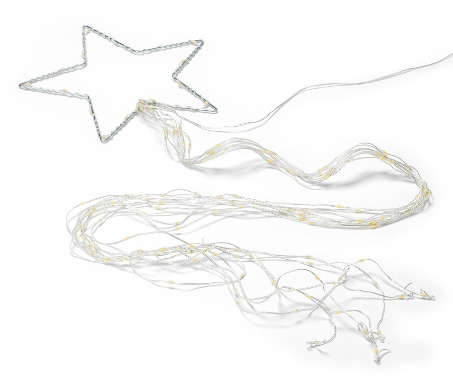 LED csillag sziluett vízesésszerű fényekkel fehér háttér előtt.