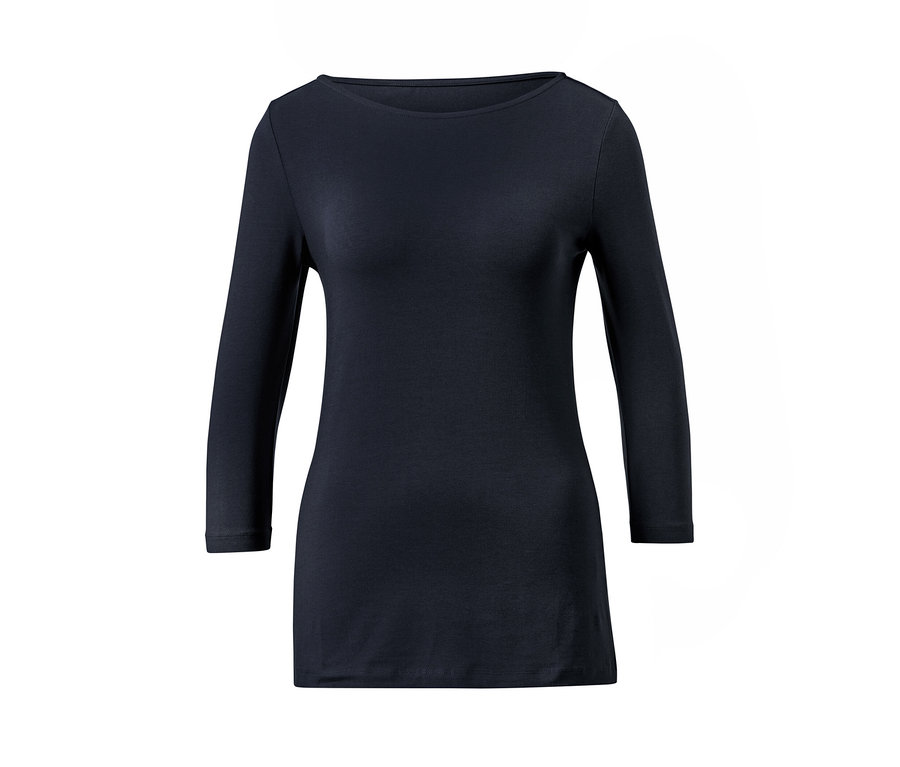 Sötétkék, háromnegyedes ujjú póló fehér háttérrel.