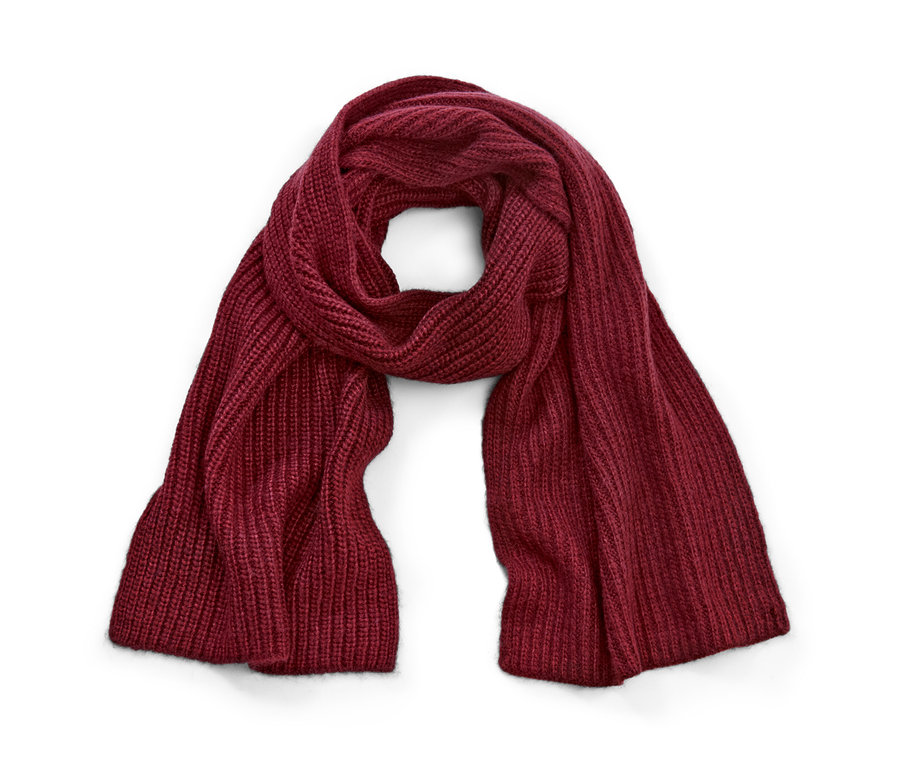 Bordó kötött gyapjú sál fehér háttéren.