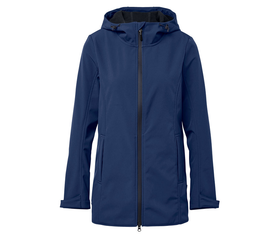 Egy tengerészkék softshell kabát kapucnival és középen cipzárral.