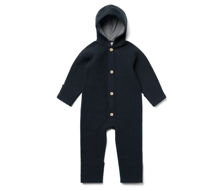 Tengerészkék, kapucnis, csíkos bélésű, gombos babaruha.