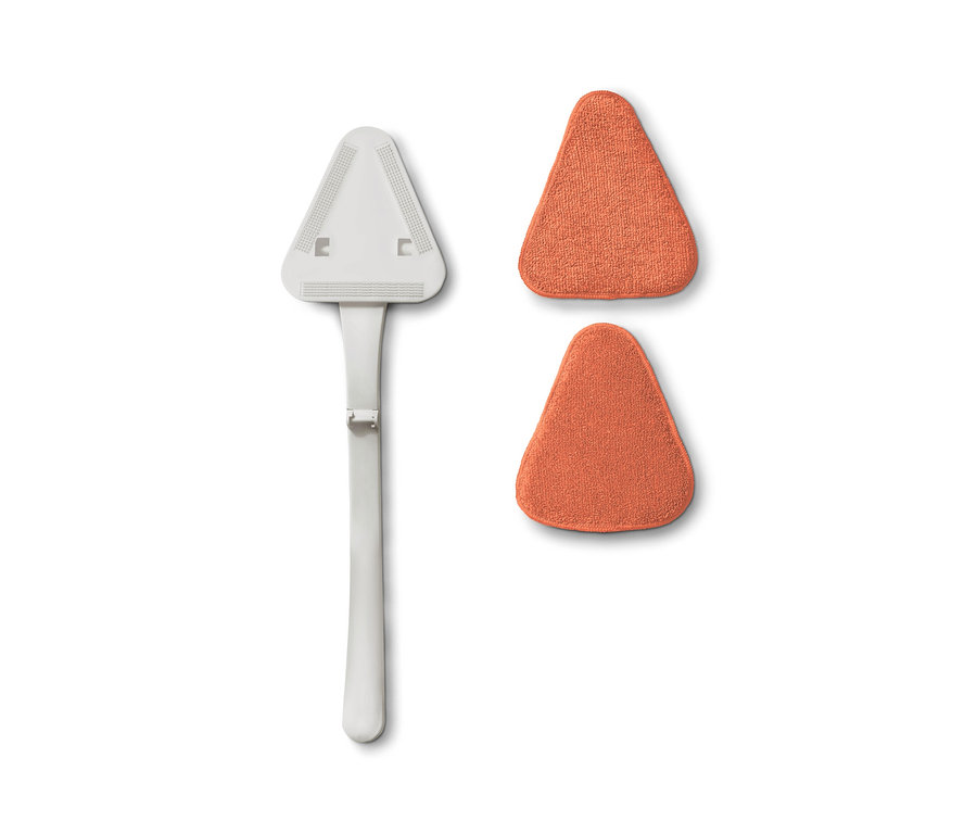 Fehér autós szélvédőtisztító két narancssárga, háromszög alakú betéttel.