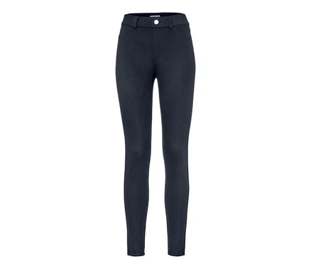 Sötétkék jeggings.
