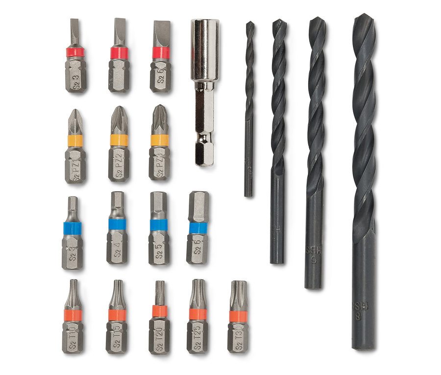 Csavarhúzó és fúrógép készlet.