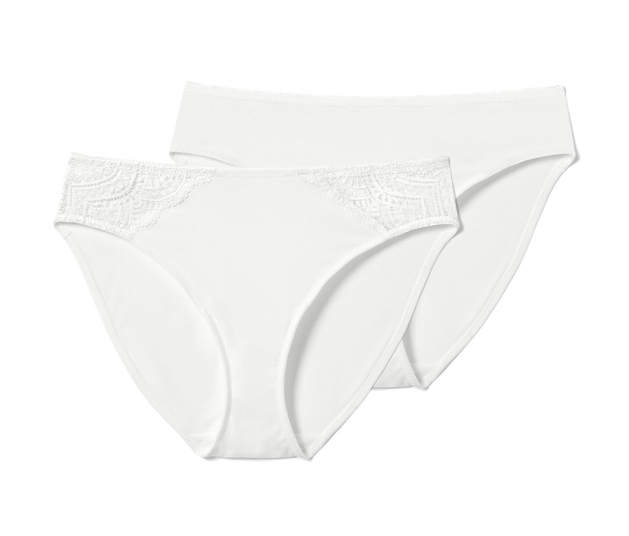 Két fehér női alsó, 2 db-os szett, egymáson.