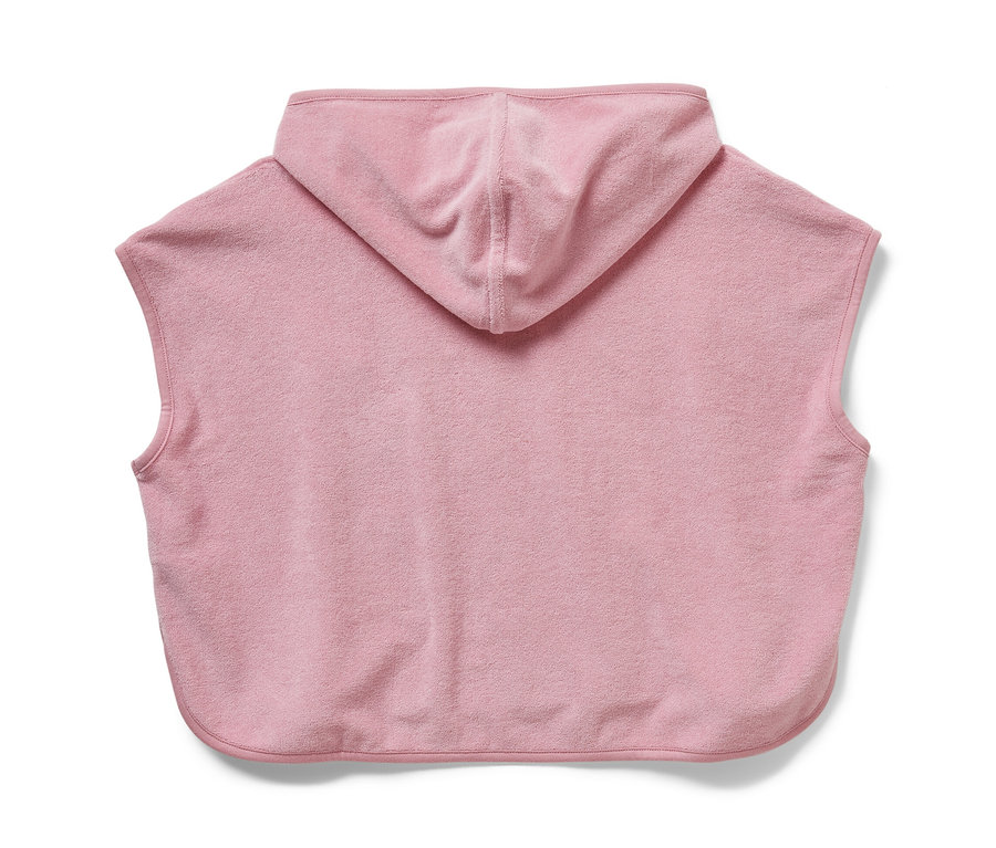 Egy rózsaszín, kapucnis frottírponcsó részlete, hercegnős.