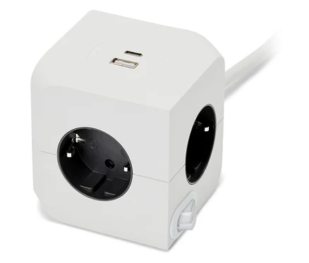 Fehér USB Steckdosenwürfel.