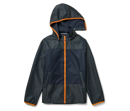 Egy sötétkék és szürke színű, narancssárga részletekkel ellátott, kapucnis softshell dzseki gyerekeknek.