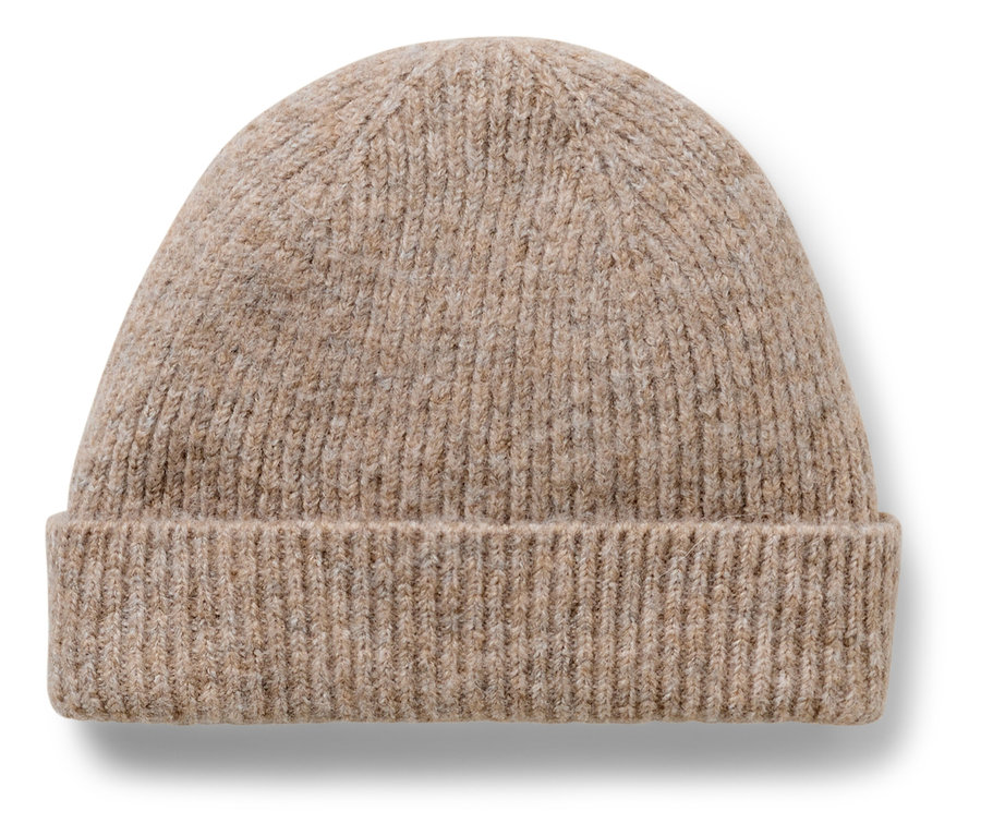 Bézs kötött sapka.