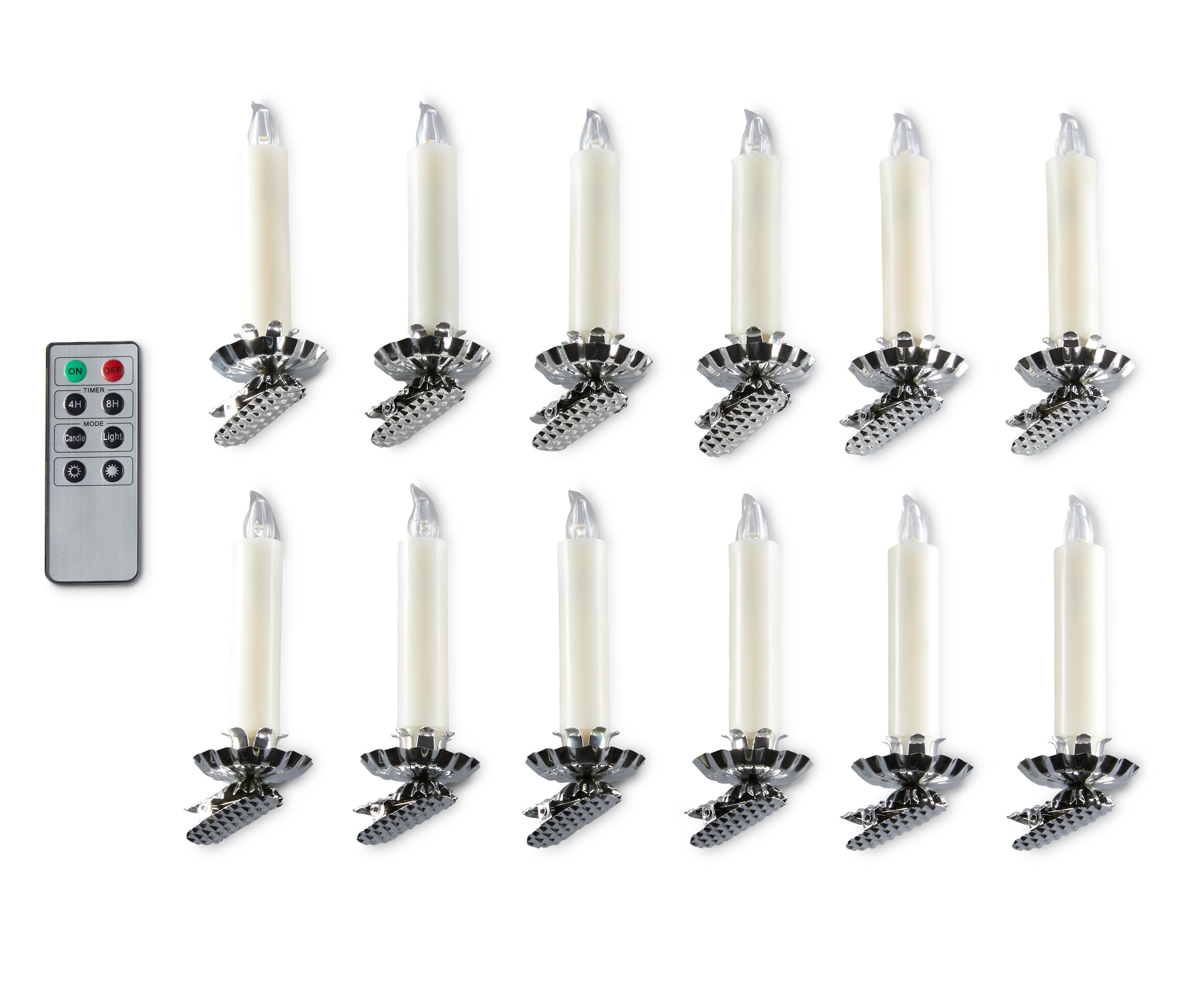 Tizenkét krémszínű LED-es karácsonyfa gyertya és egy távirányító fehér háttéren.