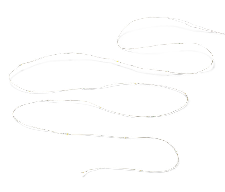 Mikroledes fényfüzér, cseppek, fehér háttérrel.