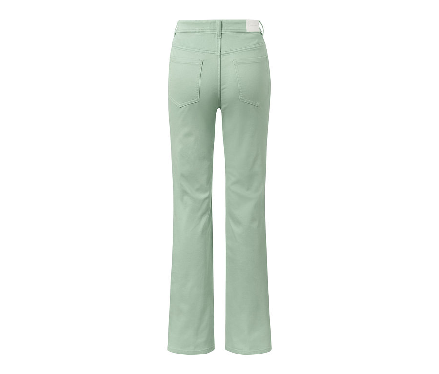Hátulnézet egy mentazöld, »Lou« fazonú bootcut farmerről.