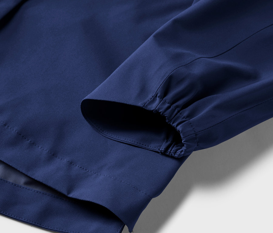 Egy funkcionális túradzseki részlete.