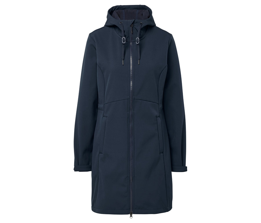 Egy sötétkék softshell kabát kapucnival és cipzárral középen.
