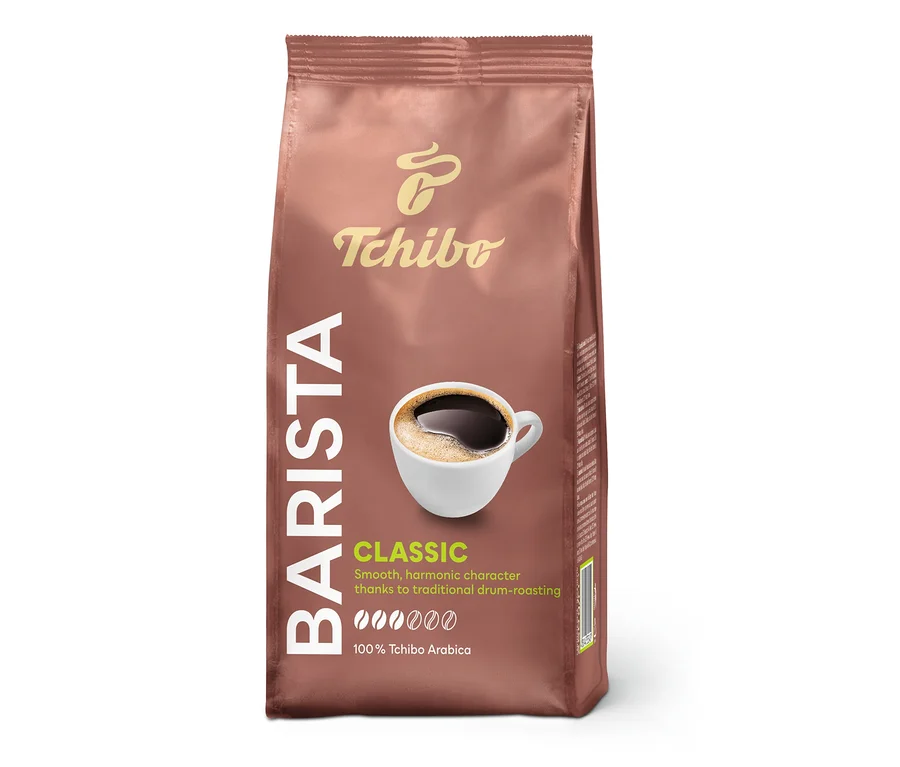 Egy csomag Tchibo Barista Classic őrölt kávé, egy csésze kávé képével.
