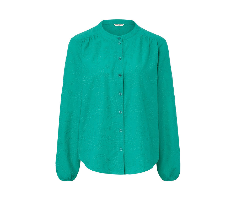 Zöld, hímzett női blúz.