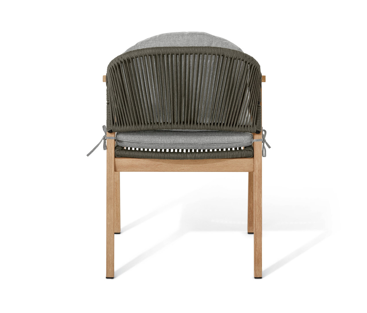 Hátulnézet egy karosszékről kerek hátlappal és textilhálóval.