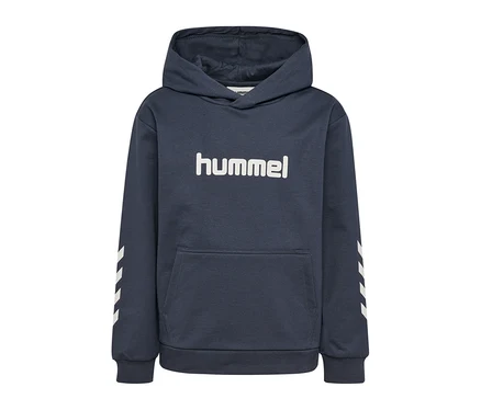 Sötétkék hummel® HMLJR Logo Hoodie kapucnis pulóver fehér hummel logóval a mellkason, kenguru zsebbel és fehér csíkokkal mindkét ujján.