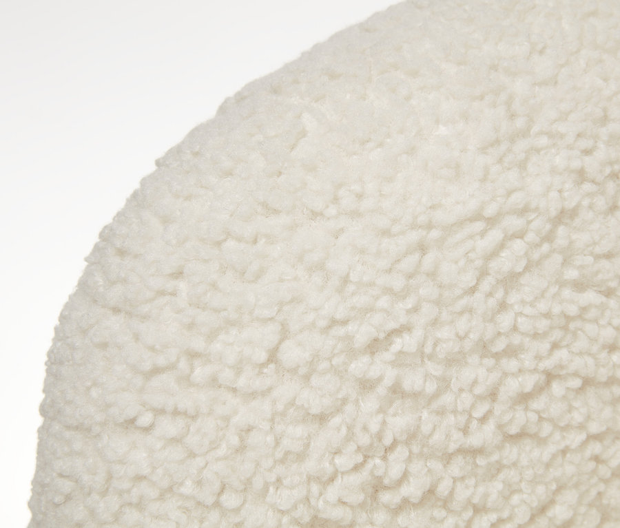 A fotel plüss részletének közeli képe.