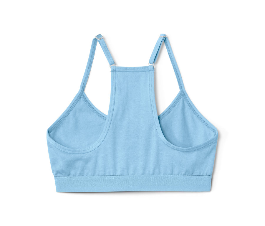 Egy lányka bustier melltartó részlete a 3 darabos szettből.