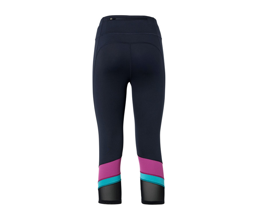 Egy sötétkék 3/4-es sportnadrág lila, türkiz és fekete részletekkel a szárakon.