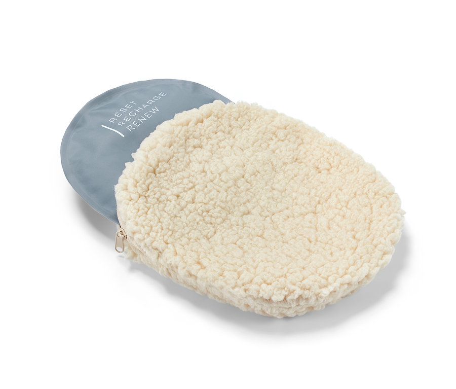 Meleg-hideg párna, plüss huzattal, kék borítóval.