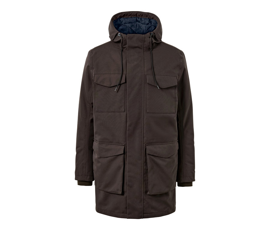 Barna parka kapucnival és több zsebbel.