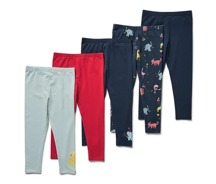 Öt különböző színű gyerek leggings. Egy világoskék, egy piros, két sötétkék és egy sötétkék, állatmintás.