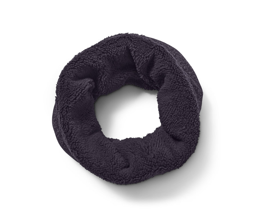 Sötétkék, polárbélésű kötött csősál.