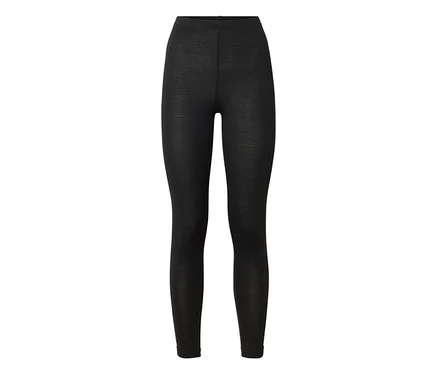 Hosszú, magas derekú fekete leggings finomkötött anyagból.