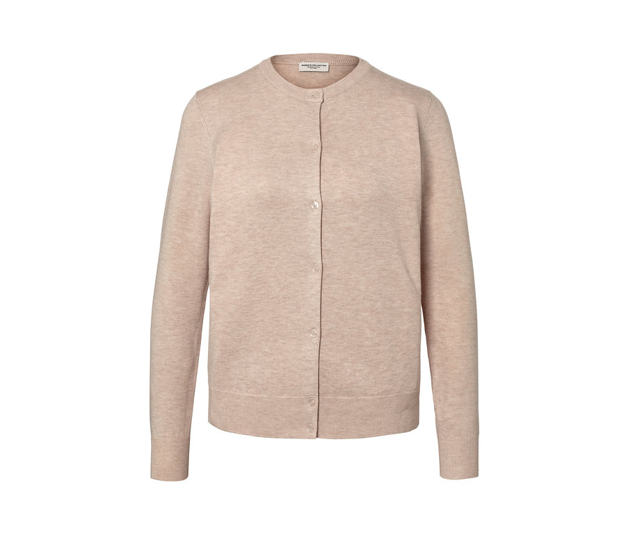 Egy világosbarna, gombos, finomkötésű kardigán.