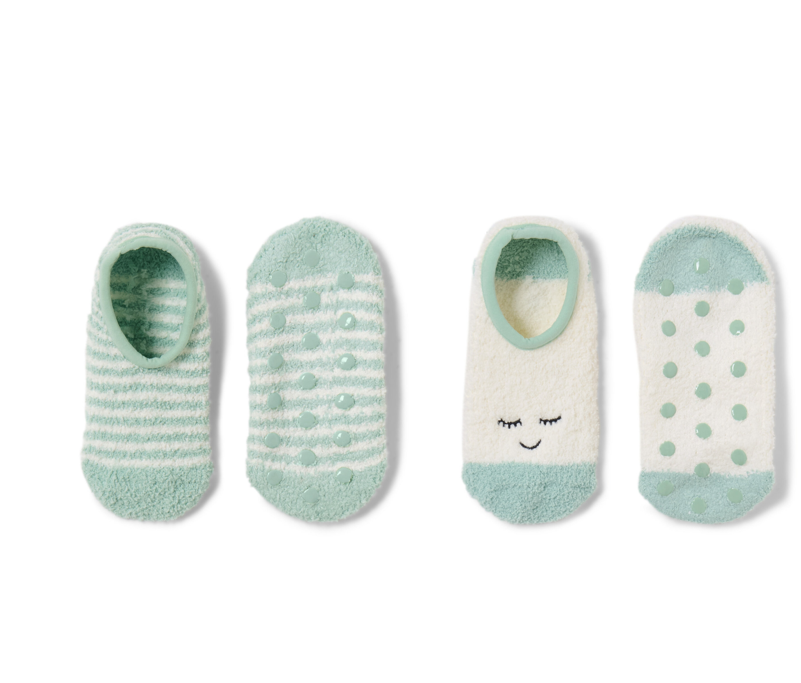 Két pár zoknicipő különböző mintákkal.