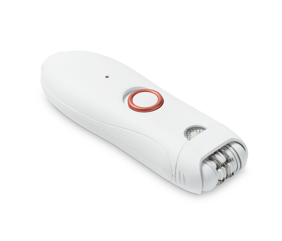 Egy fehér arcepilátor, kerek gombbal.