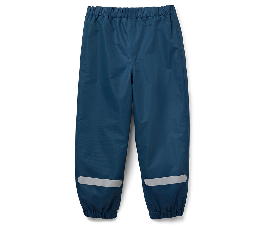 Kék esőnadrág gumis derékpánttal és fényvisszaverő csíkokkal a szárakon.