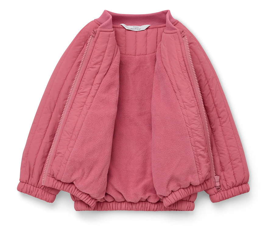 Nyitott, steppelt, rózsaszín kabát cipzárral és polár béléssel.