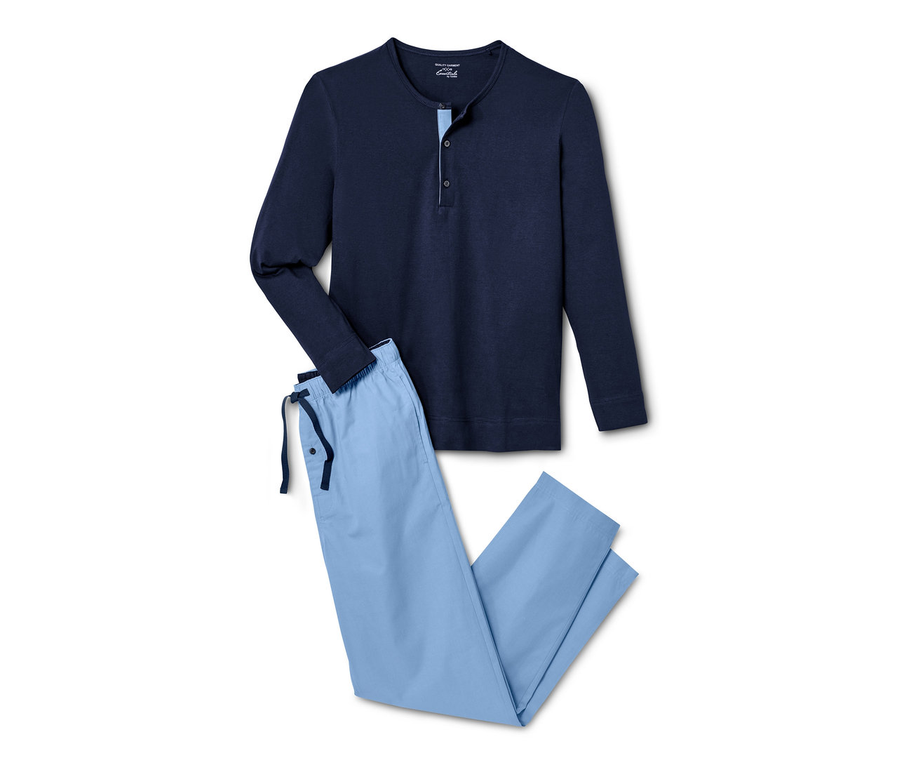 Sötétkék pizsama világoskék szövött nadrággal.