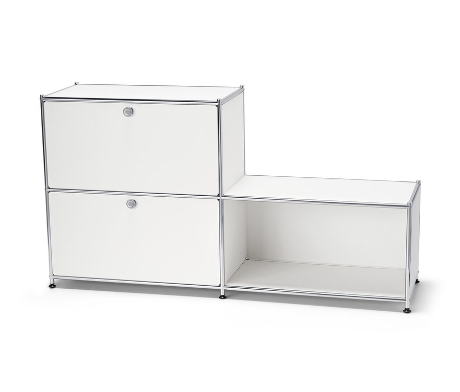 Egy fehér »CN3« 3 rekeszes fém szekrény látható.