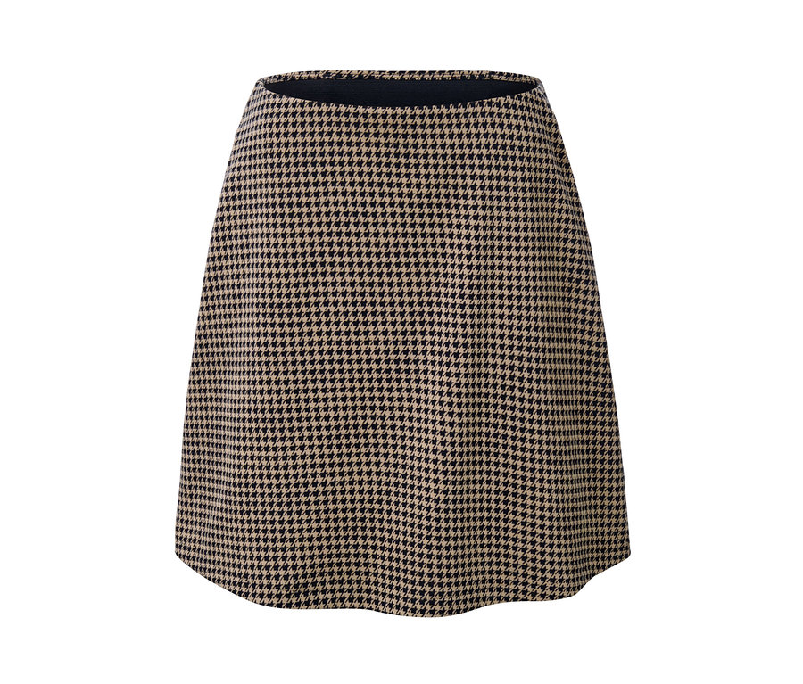 Egy tyúklábmintás női lezser szoknya részlete.