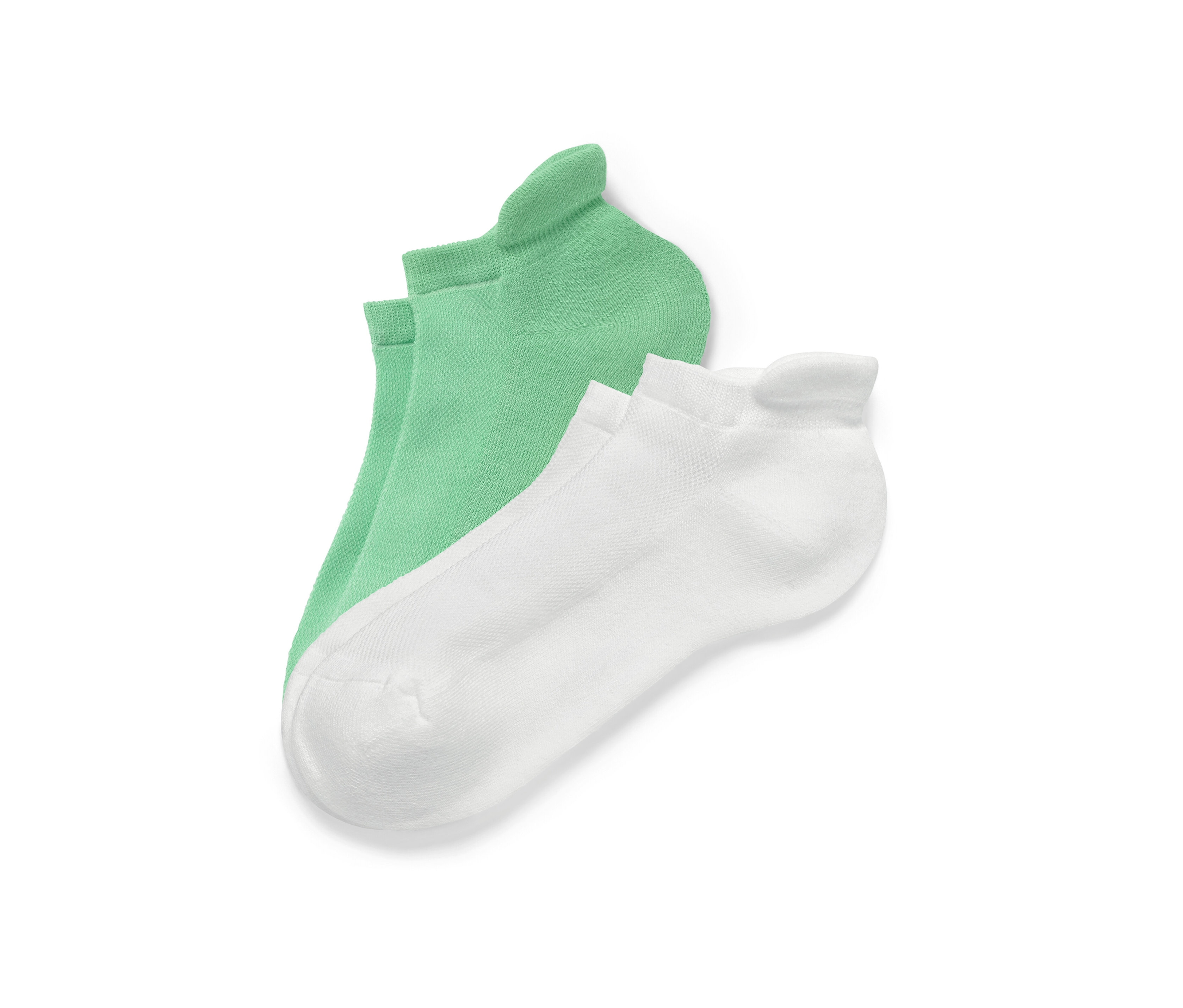 Két pár fehér és zöld sport bokazokni.