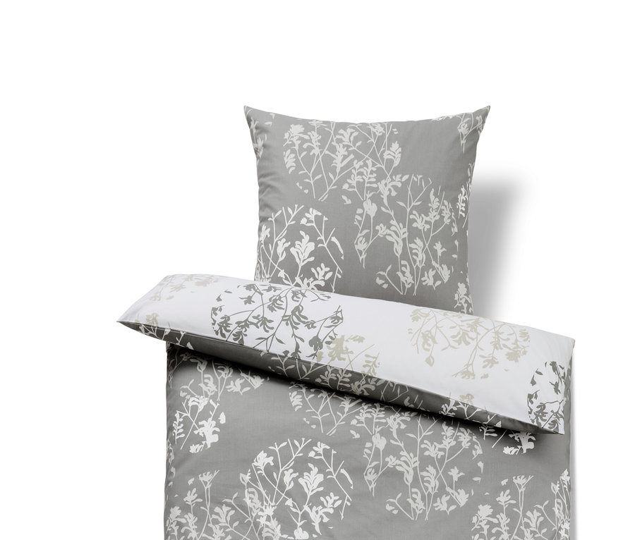 Szürke, normál és extra méretű, virágmintás renforcé ágynemű.