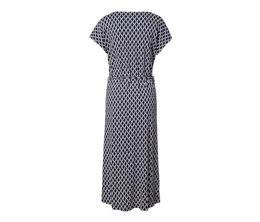 Teljes alakos kép egy mintás jersey midiruháról.