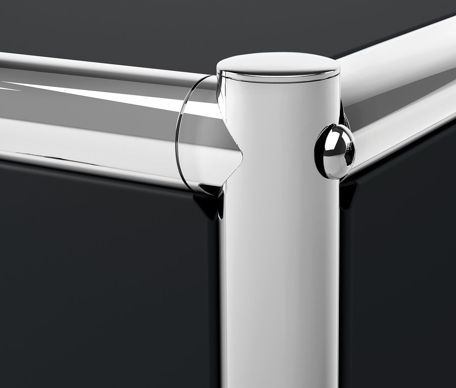 Egy fekete CN3 fém polc sarkának részlete.