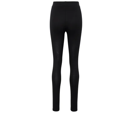 Fekete leggings hátulnézetből.