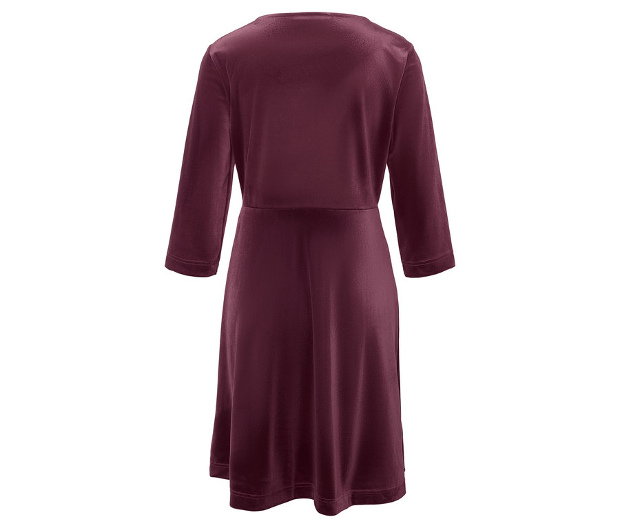 Egy burgundi színű, háromnegyedes ujjú ruha hátulról.