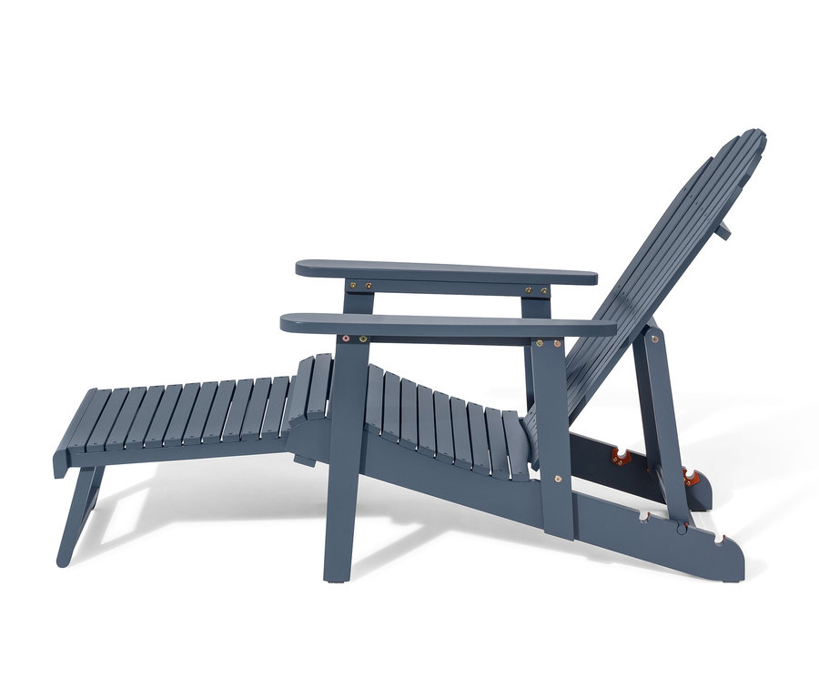 Kék egyszemélyes Adirondack relaxációs fotel kihúzható lábtámasszal, fehér háttérrel.