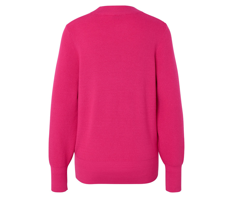 Hátulnézet egy rózsaszín pulóverről.
