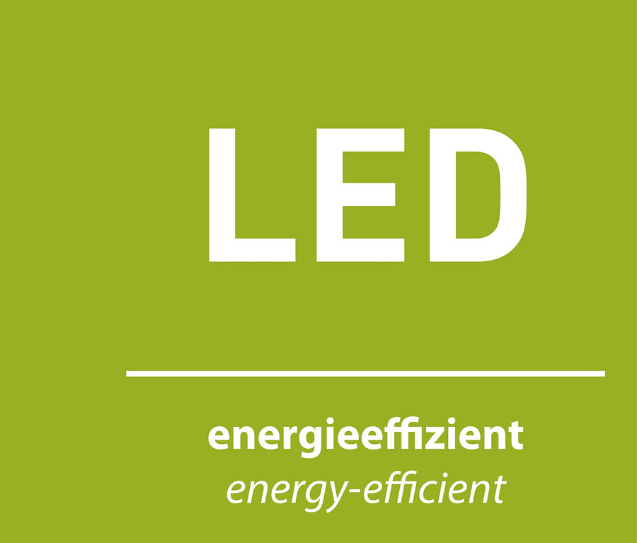 Zöld háttér fehér "LED" szöveggel, egy vízszintes vonallal és az "energieeffizient energy-efficient" szöveggel.