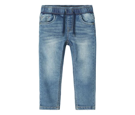 NAME IT Slim Sweat Jeans: Világoskék, koptatott NAME IT slim sweat farmer rugalmas derékkal és húzózsinórral.